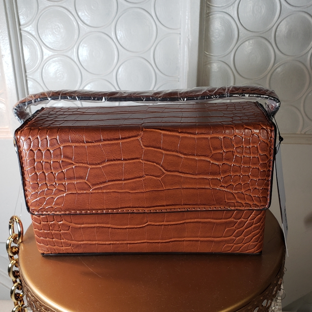NWT JustFab boxy baguette bag in cognac vegan leather - 2 straps